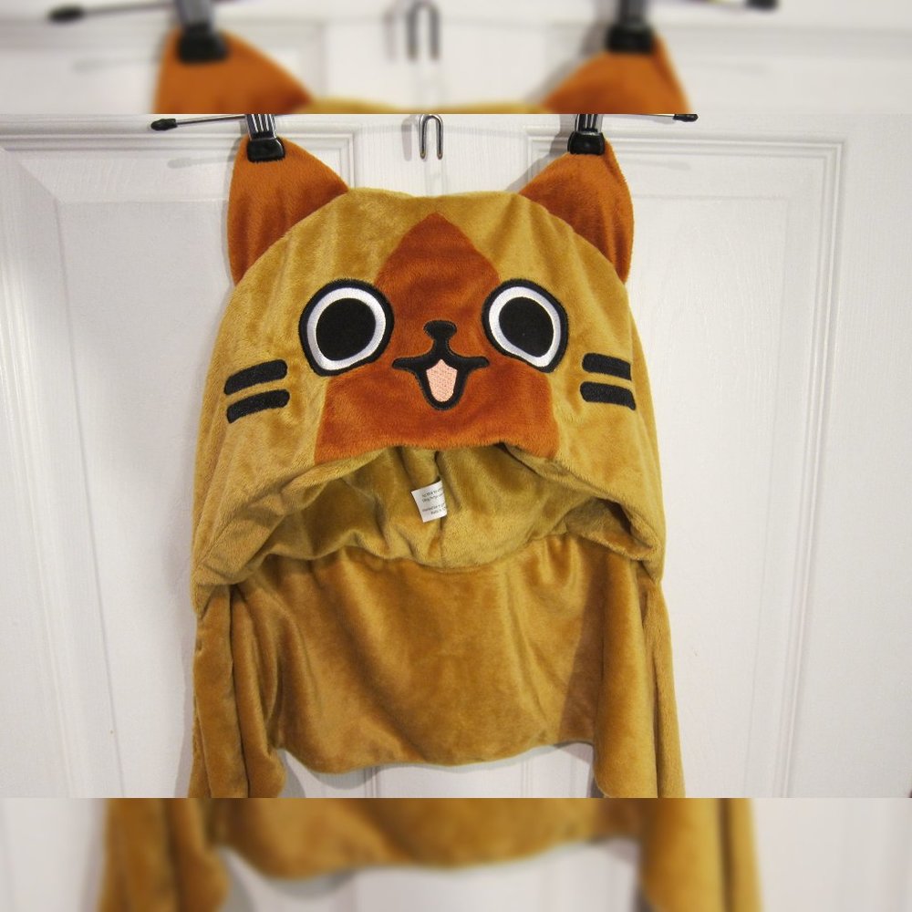 Felyne Monster Hunter Hat/Scarf (It has pockets!)